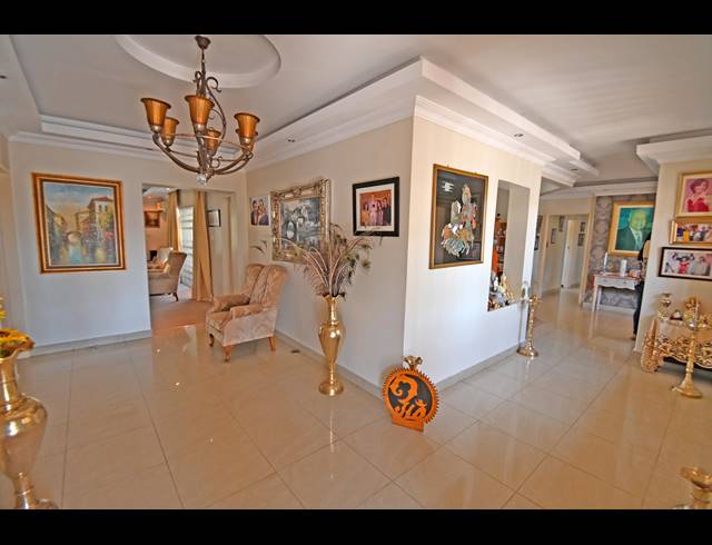 5 BEDROOM HOUSE SOLD IN ATHOLL HEIGHTS